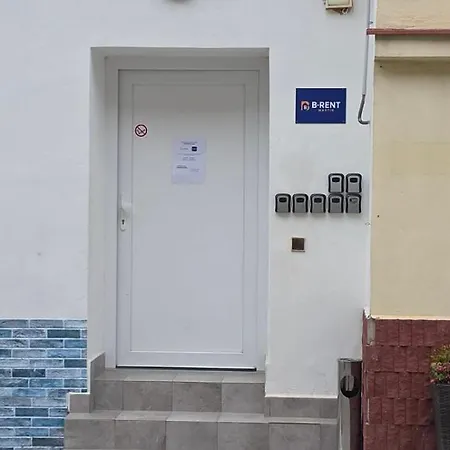 V Centre - Vlastna Izba So Spolocnou Kuchynou A Kupelnou Moze Zdielana 2 Inymi Izbami * 마틴