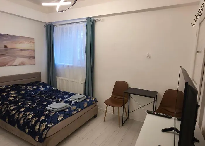 아파트 V Centre - Vlastna Izba So Spolocnou Kuchynou A Kupelnou Moze Zdielana 2 Inymi Izbami *